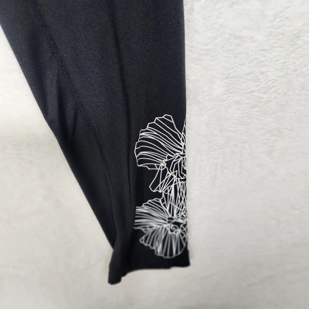 Calvin Klein Performance Wick  YOGA Leggings Joggers Size Medium NWOT